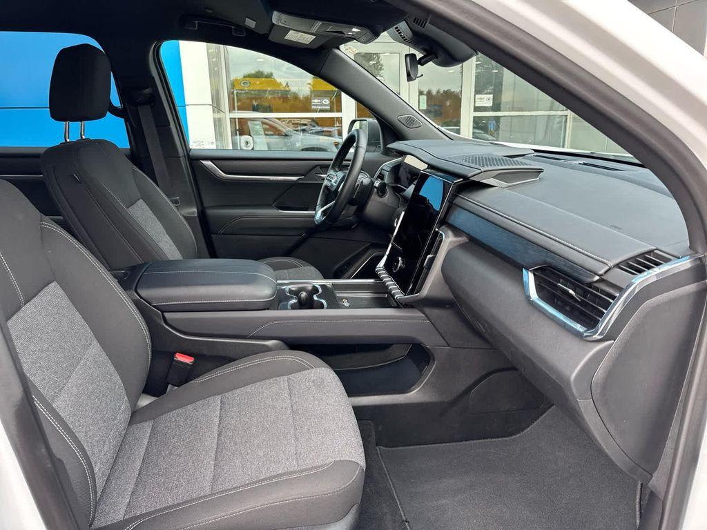 used 2025 GMC Acadia car, priced at $38,898
