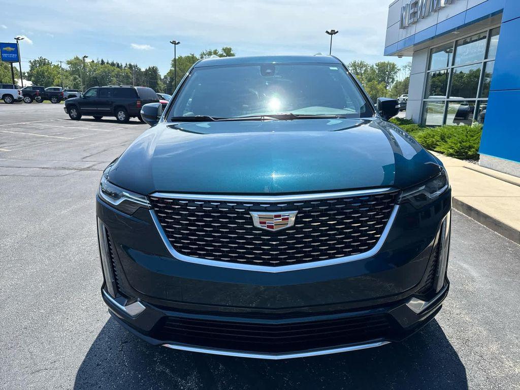 used 2025 Cadillac XT6 car, priced at $51,900