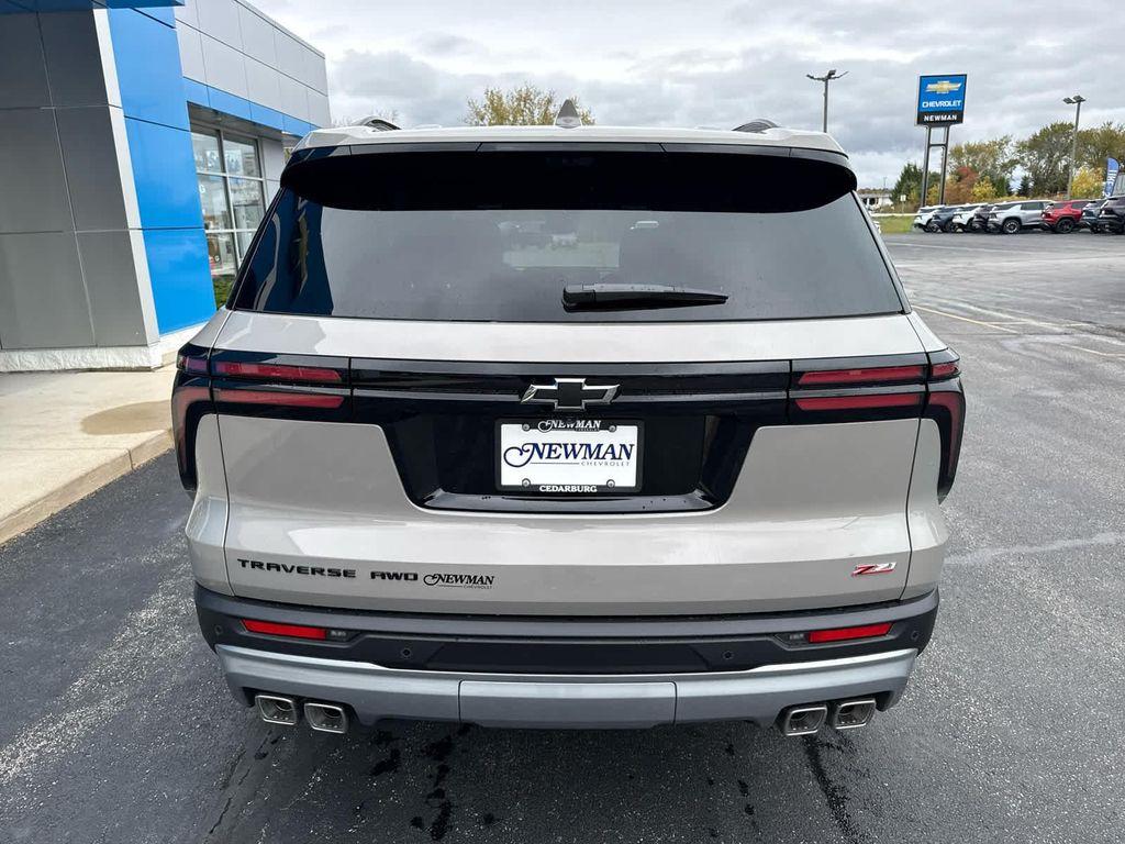 new 2026 Chevrolet Traverse car, priced at $51,020