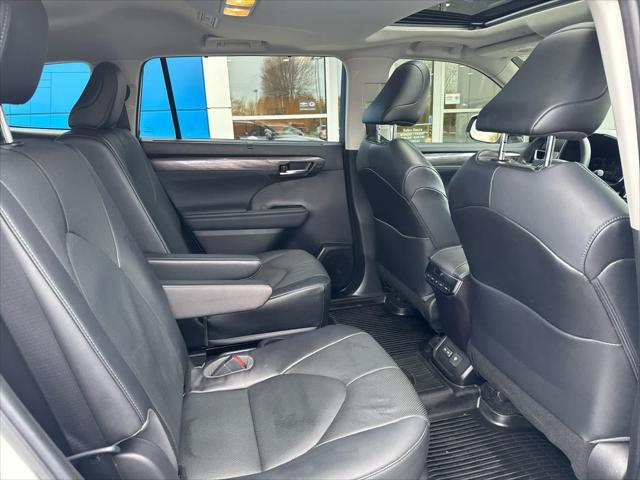 used 2023 Toyota Highlander car, priced at $41,900