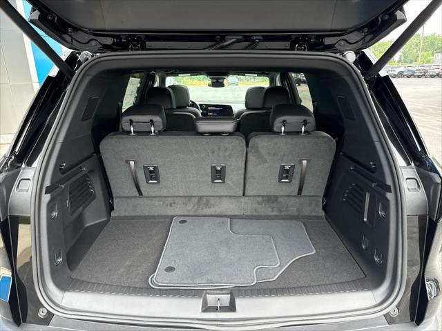 new 2025 Chevrolet Traverse car, priced at $48,810