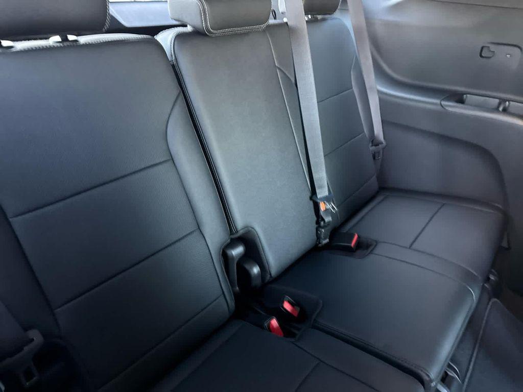 new 2026 Chevrolet Traverse car, priced at $48,499