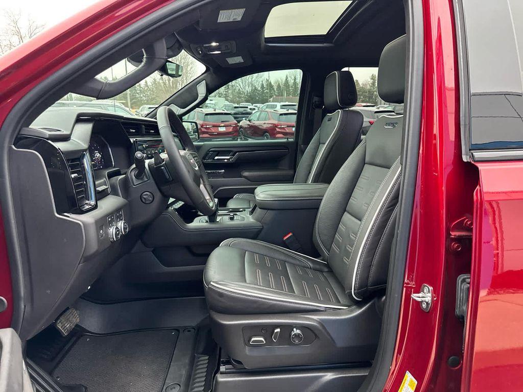 used 2024 GMC Sierra 1500 car, priced at $59,900