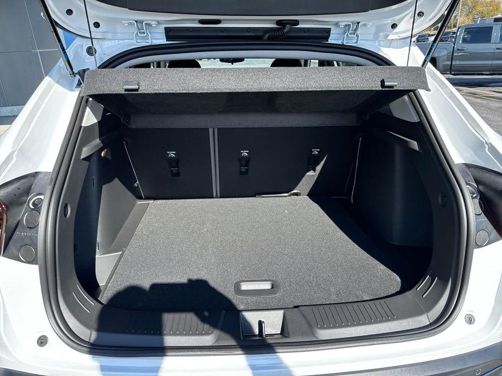 new 2026 Chevrolet Trax car, priced at $27,685