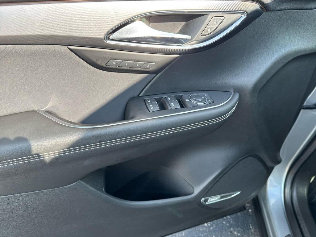used 2025 Buick Envision car, priced at $33,469