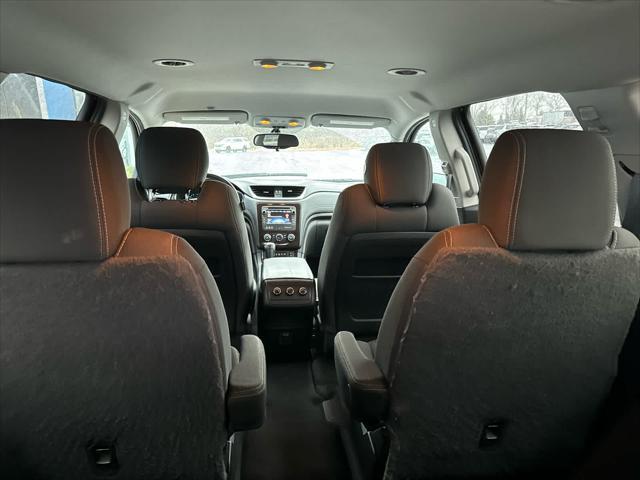 used 2015 Chevrolet Traverse car, priced at $11,500