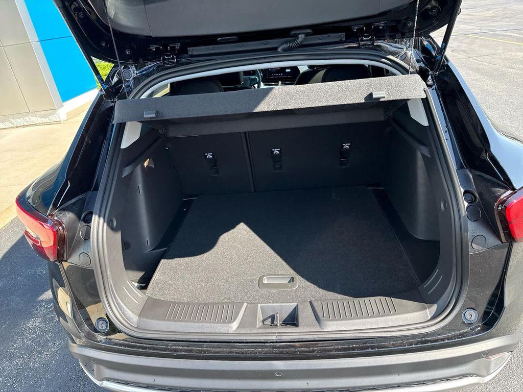 new 2025 Chevrolet Trax car, priced at $24,987