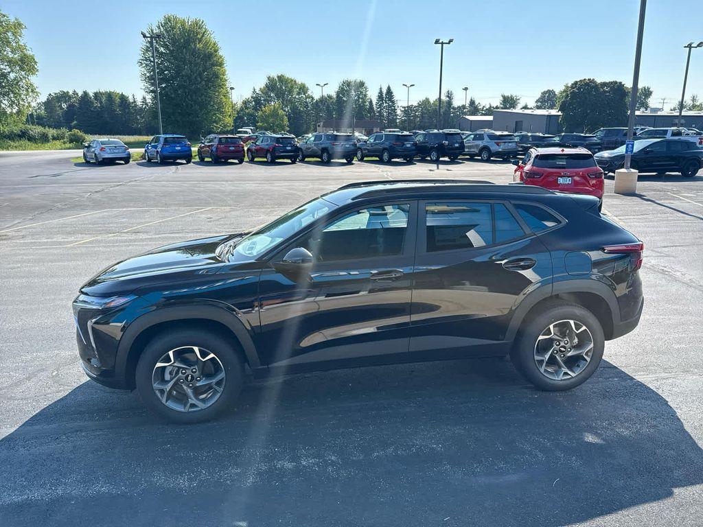 new 2025 Chevrolet Trax car, priced at $24,987