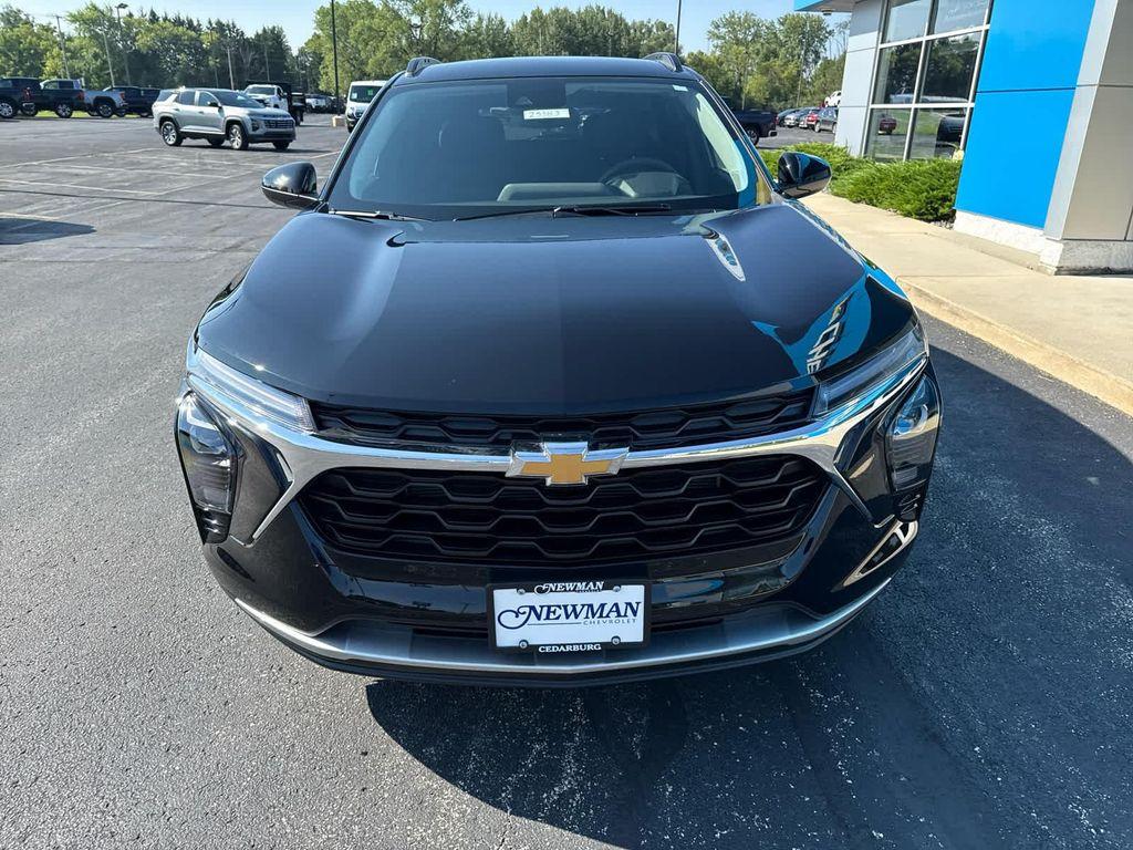 new 2025 Chevrolet Trax car, priced at $24,987