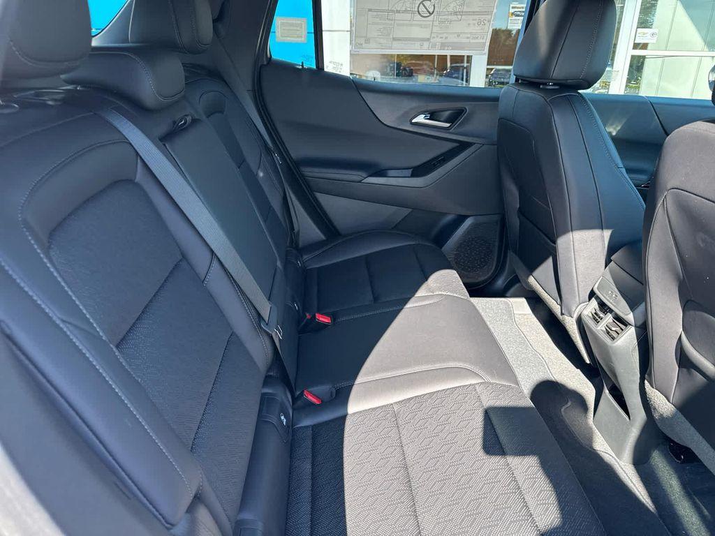 new 2026 Chevrolet Equinox car, priced at $33,540