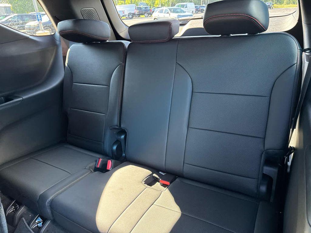 new 2026 Chevrolet Traverse car, priced at $51,020