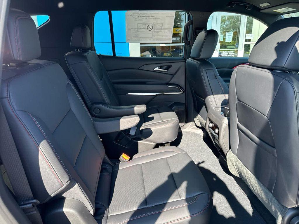 new 2026 Chevrolet Traverse car, priced at $51,020