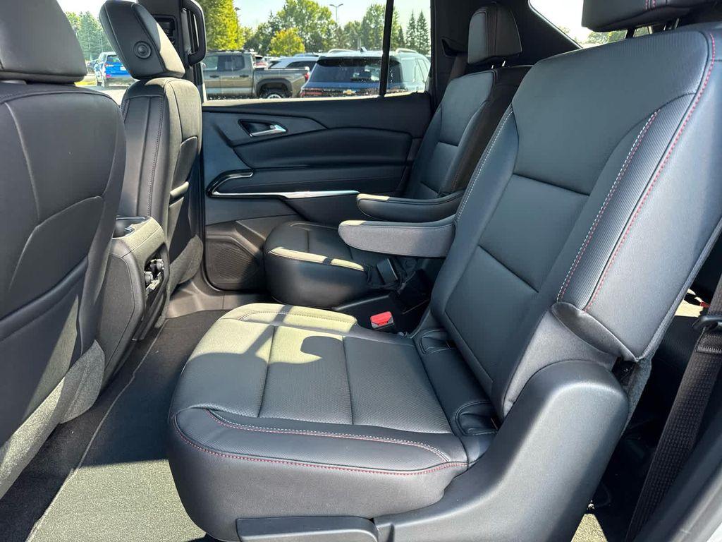 new 2026 Chevrolet Traverse car, priced at $51,020