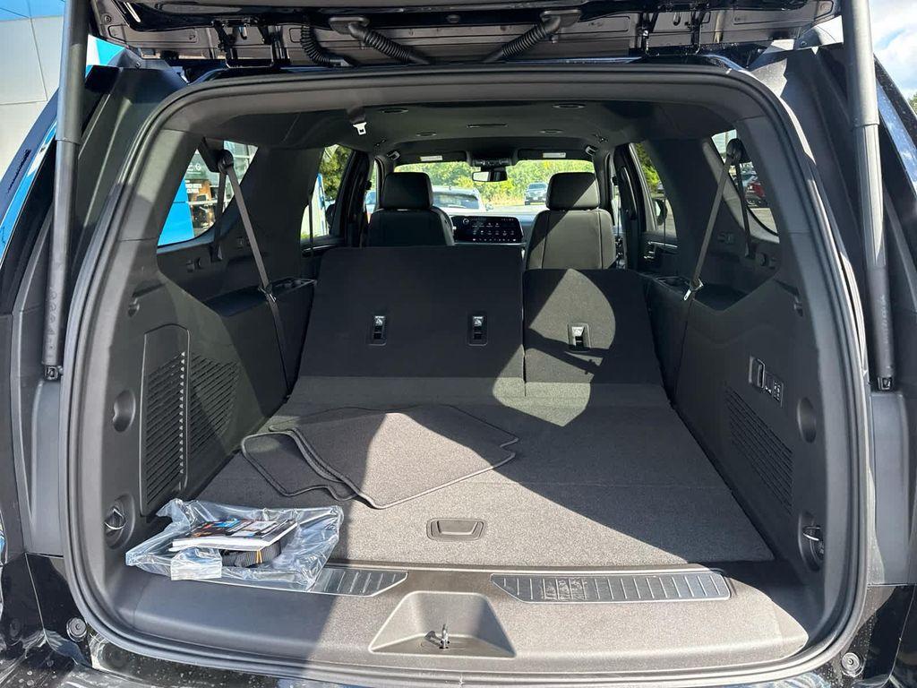 new 2025 Chevrolet Suburban car, priced at $79,315