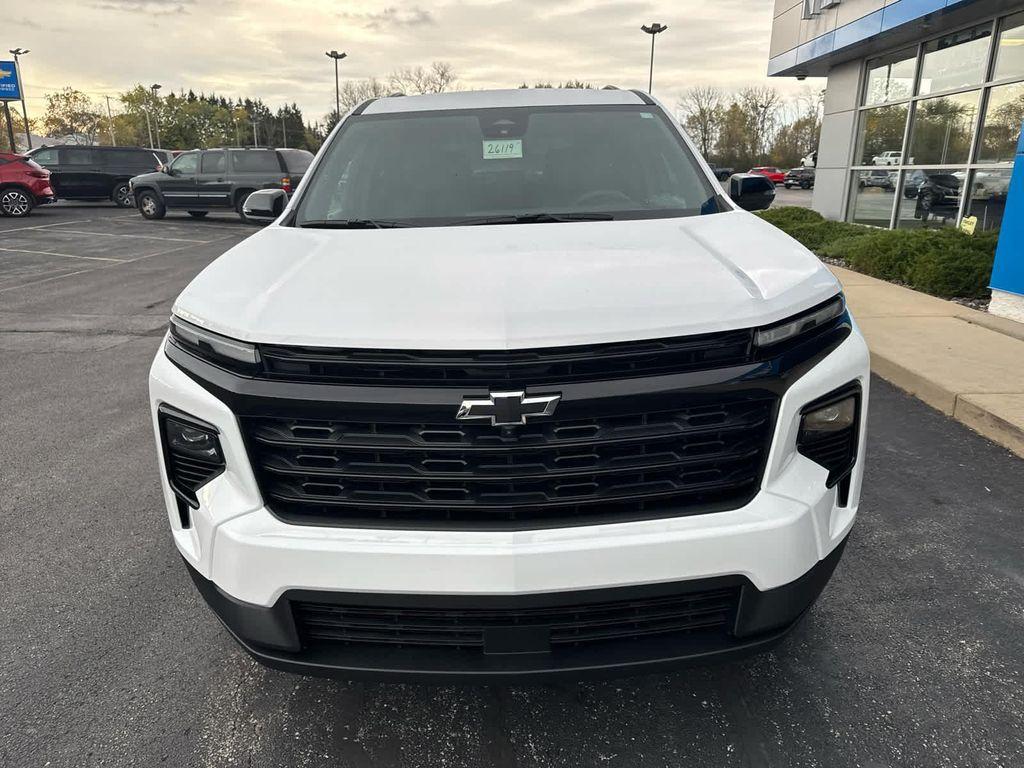 new 2026 Chevrolet Traverse car, priced at $48,205