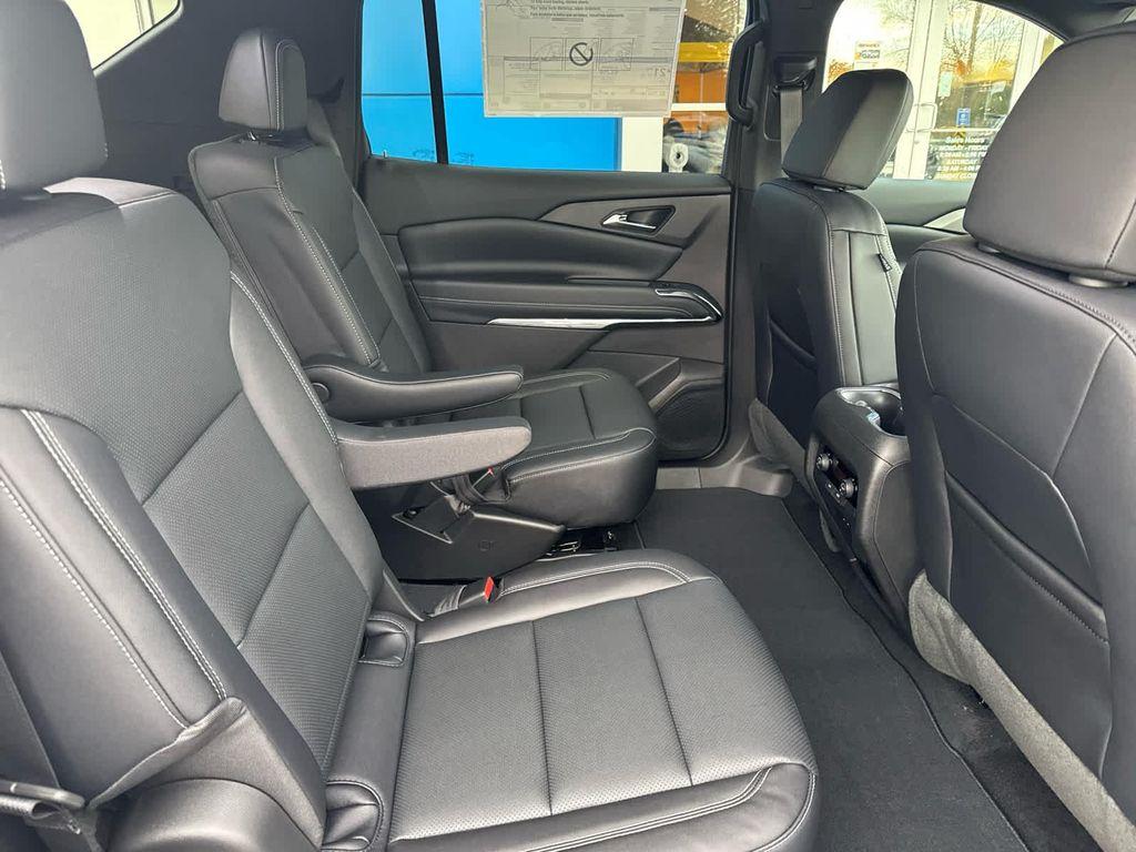 new 2026 Chevrolet Traverse car, priced at $48,205