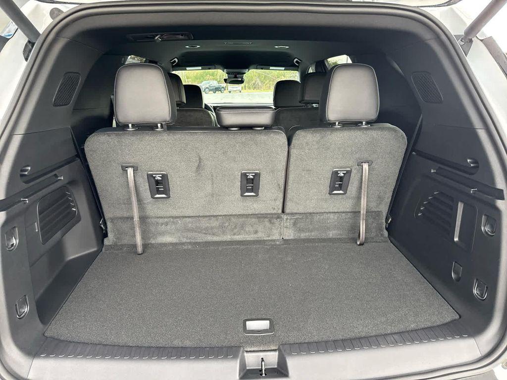 new 2026 Chevrolet Traverse car, priced at $48,205