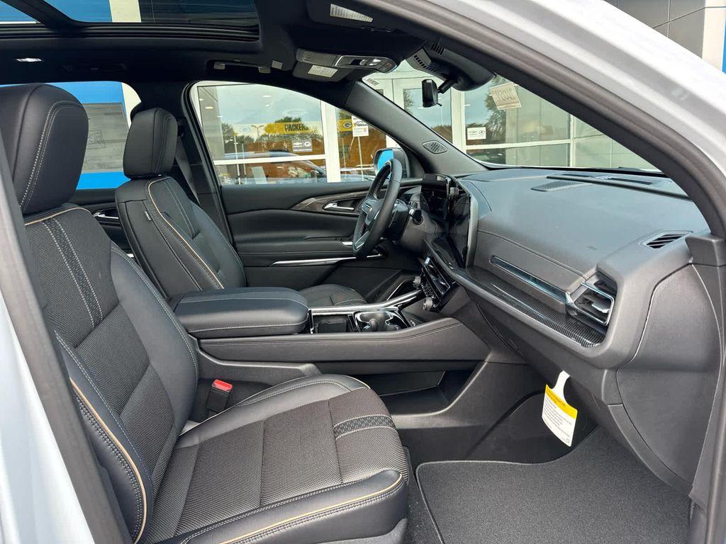 new 2026 Chevrolet Traverse car, priced at $58,750