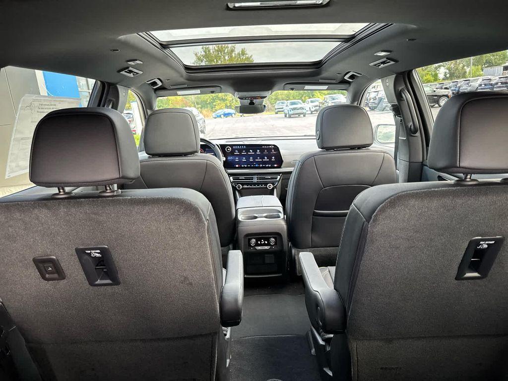 new 2026 Chevrolet Traverse car, priced at $58,750