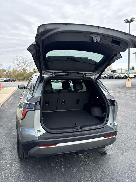 new 2026 Chevrolet Equinox car, priced at $35,145