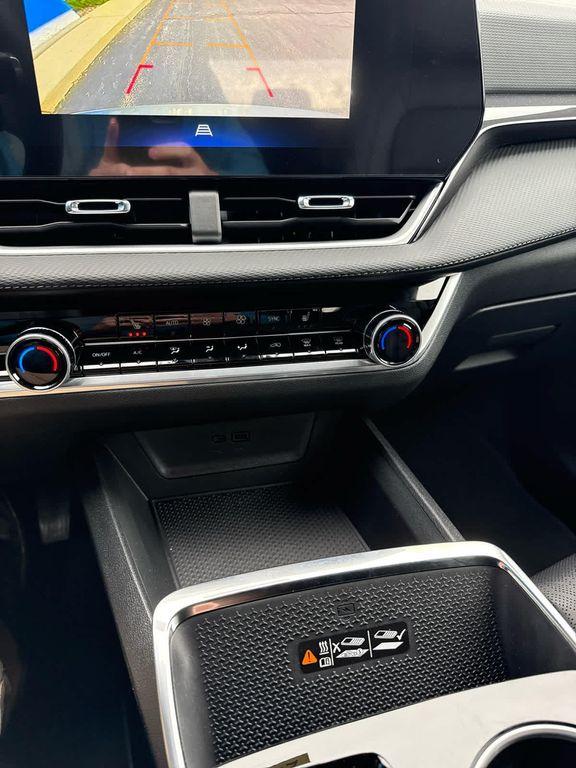 new 2026 Chevrolet Equinox car, priced at $35,145