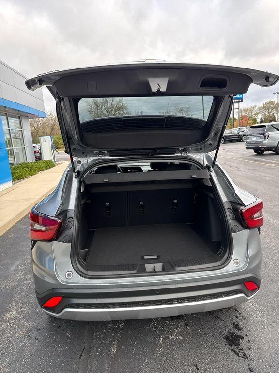 new 2026 Chevrolet Trax car, priced at $25,885