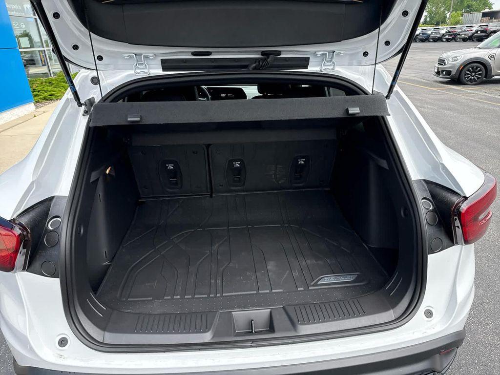 new 2025 Chevrolet Trax car, priced at $26,969