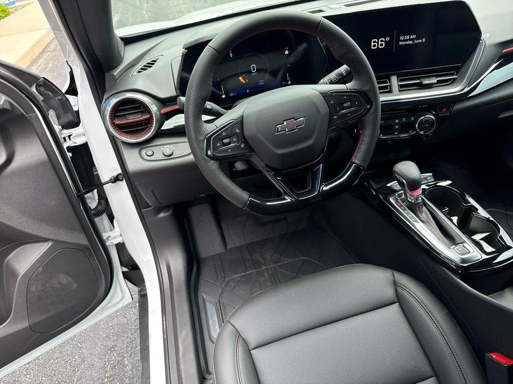 new 2025 Chevrolet Trax car, priced at $26,969
