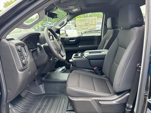 new 2025 Chevrolet Silverado 1500 car, priced at $40,400