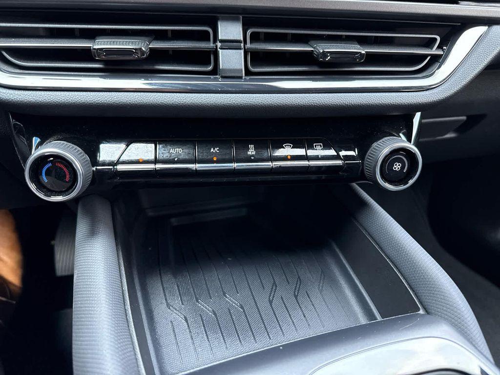 used 2024 Chevrolet Equinox EV car, priced at $28,496