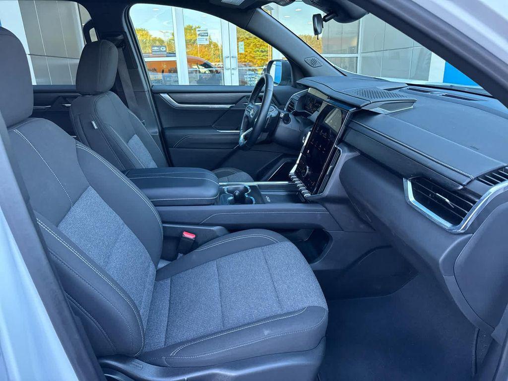 used 2025 GMC Acadia car, priced at $38,898