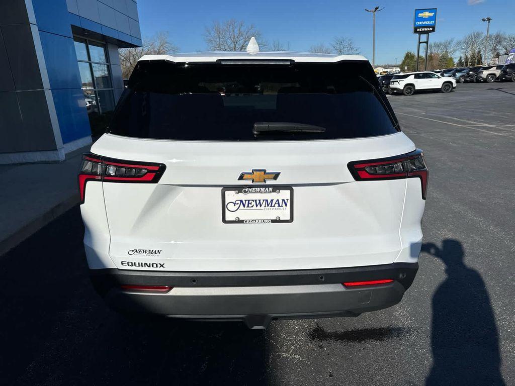 new 2026 Chevrolet Equinox car, priced at $30,495