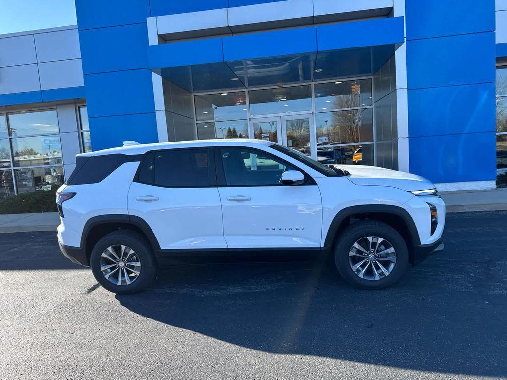 new 2026 Chevrolet Equinox car, priced at $30,495