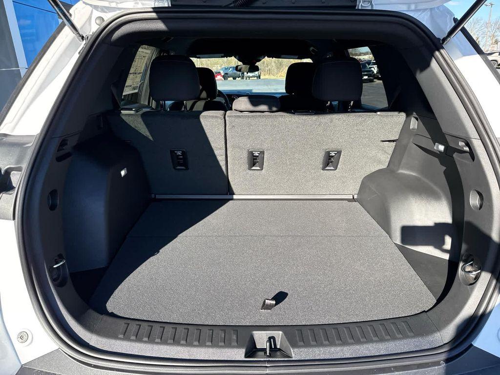 new 2026 Chevrolet Equinox car, priced at $30,495