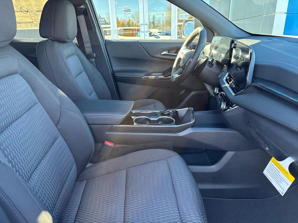 new 2026 Chevrolet Equinox car, priced at $30,495