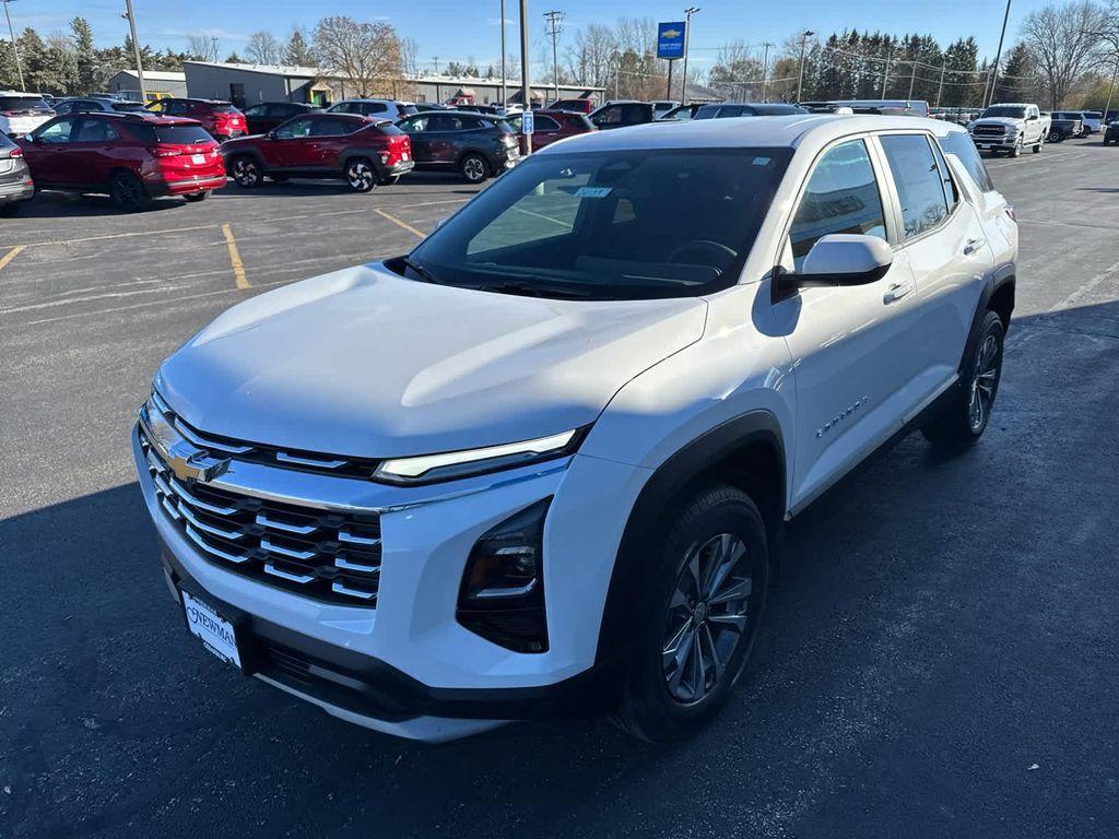 new 2026 Chevrolet Equinox car, priced at $30,495