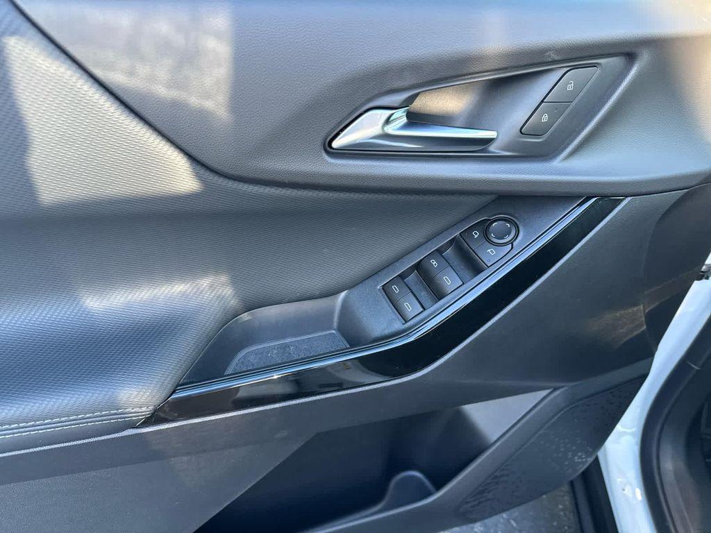 new 2026 Chevrolet Equinox car, priced at $30,495