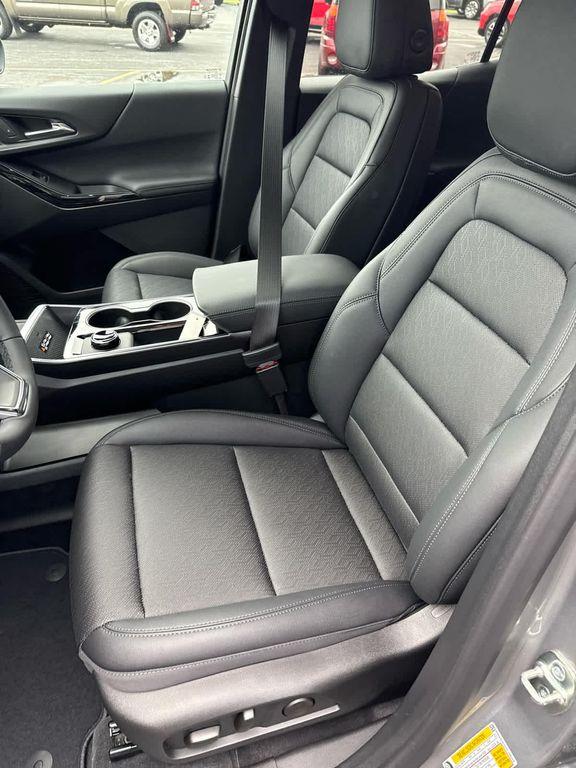 new 2026 Chevrolet Equinox car, priced at $34,500