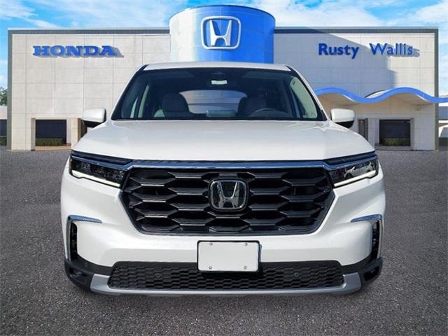 new 2025 Honda Pilot car, priced at $42,779