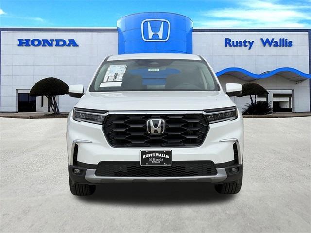 new 2025 Honda Pilot car, priced at $42,353