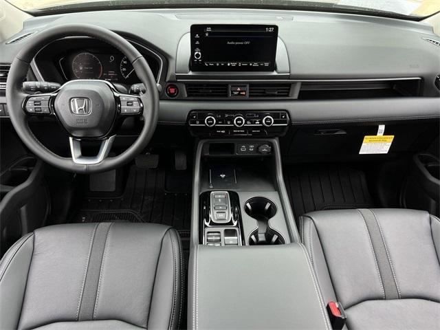 new 2025 Honda Pilot car, priced at $42,353