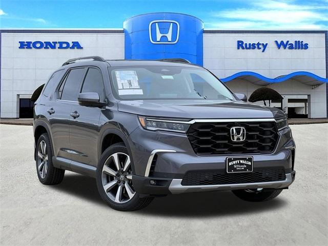 new 2025 Honda Pilot car, priced at $54,530