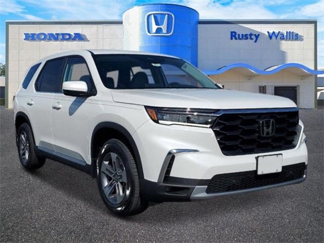 new 2025 Honda Pilot car, priced at $42,825