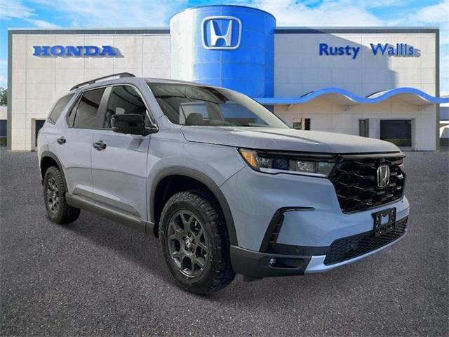 new 2025 Honda Pilot car, priced at $48,359