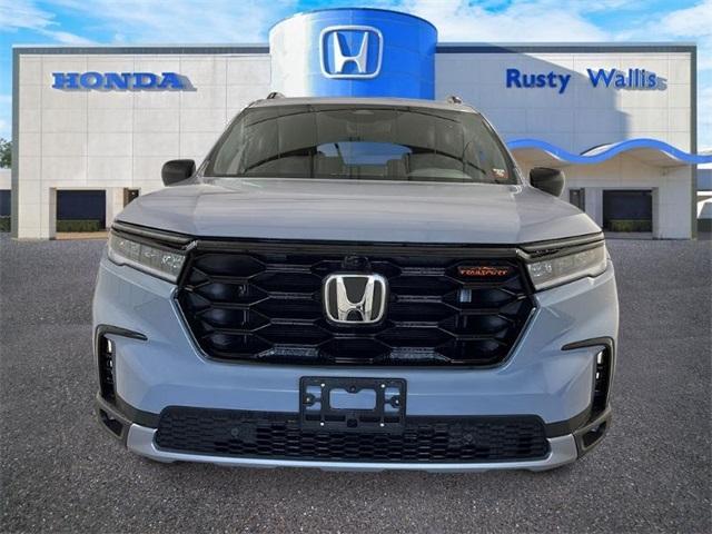 new 2025 Honda Pilot car, priced at $48,359