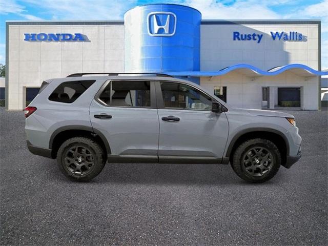 new 2025 Honda Pilot car, priced at $48,359