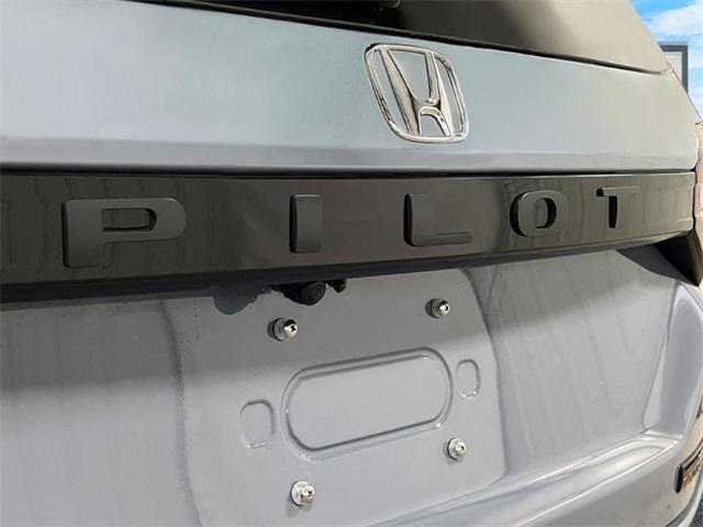 new 2025 Honda Pilot car, priced at $48,359