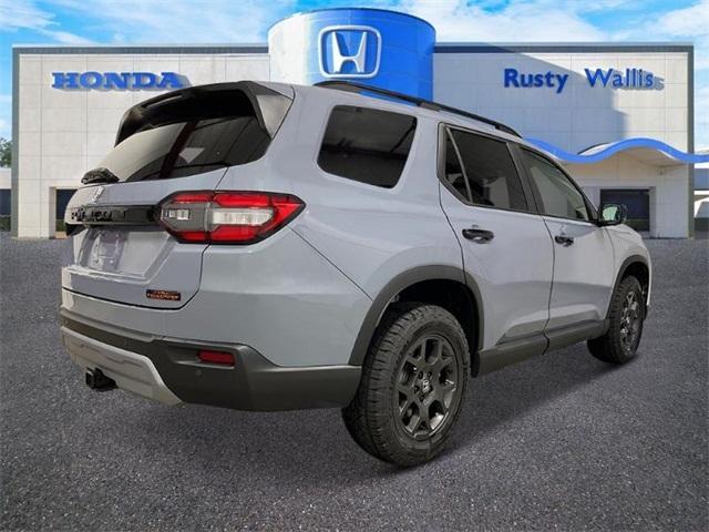 new 2025 Honda Pilot car, priced at $48,359