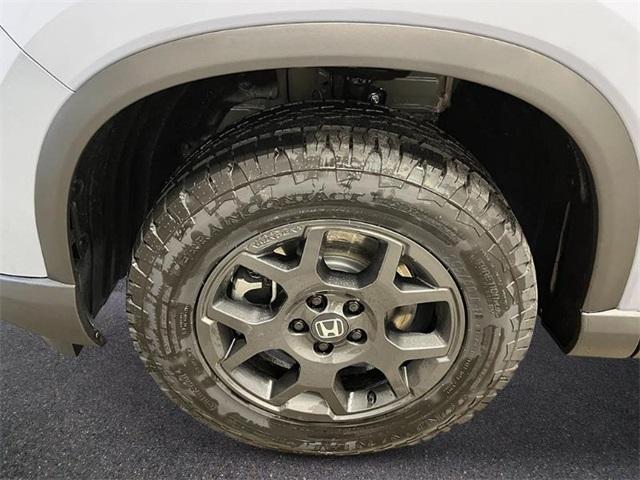 new 2025 Honda Pilot car, priced at $48,359