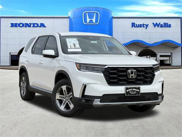 new 2025 Honda Pilot car, priced at $45,405